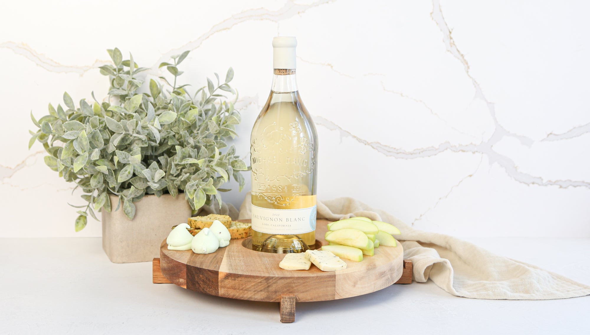 Unique Holiday Hostess Gift Ideas for Festive Gatherings