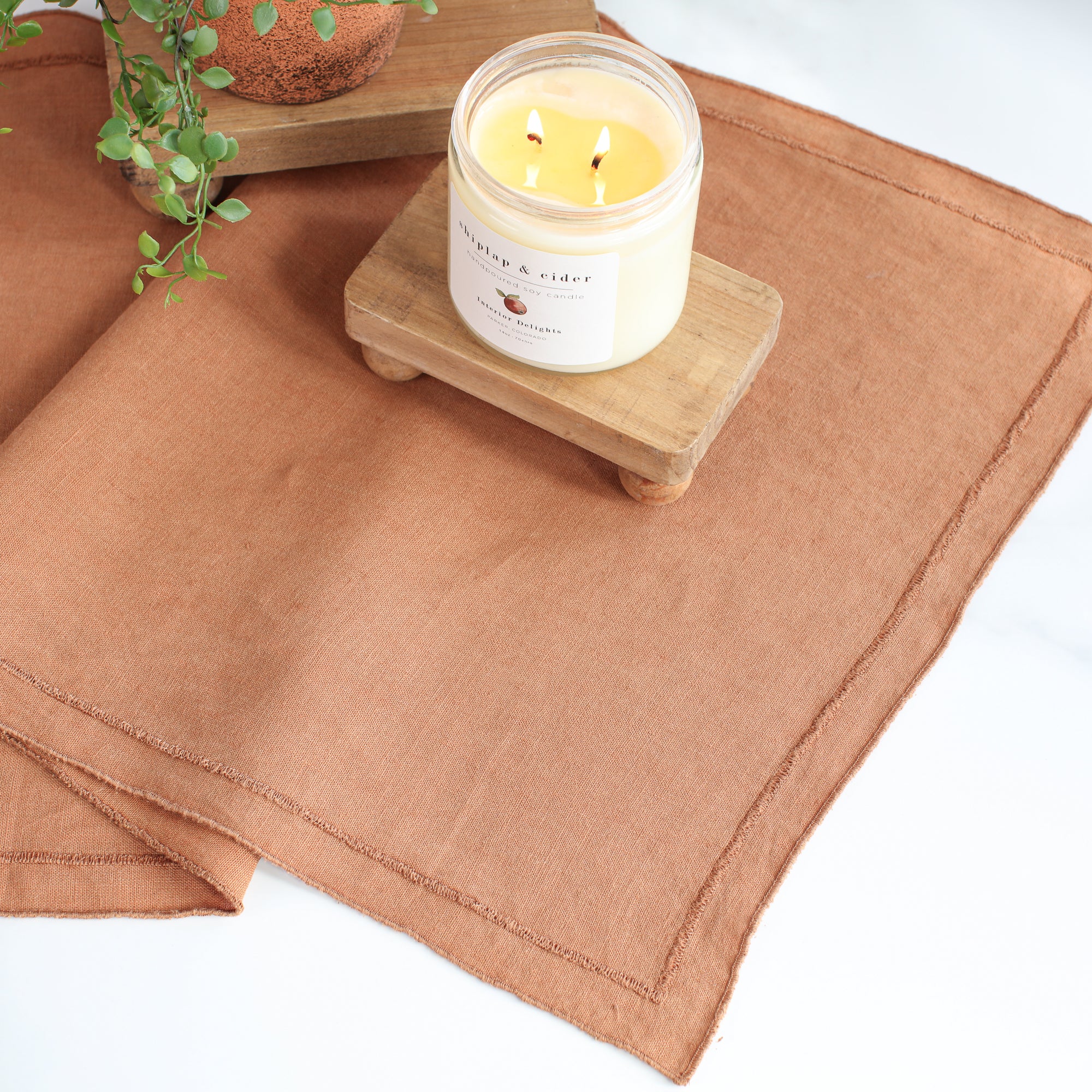 14oz Shiplap & Cider Candle - Interior Delights