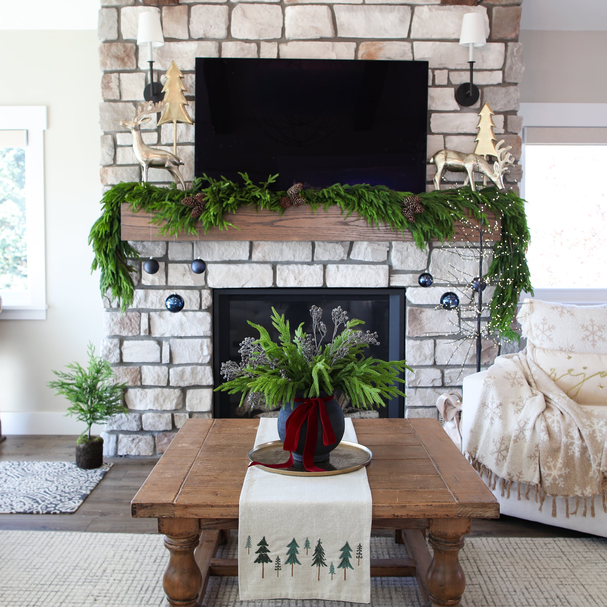 Holiday Tree Table Runner