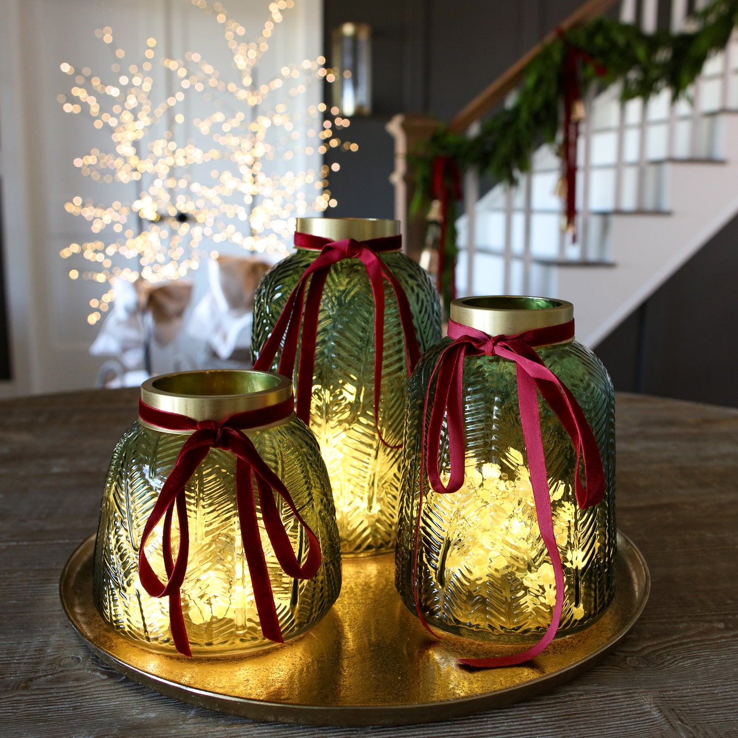 ARRANGEMENT: Glowing Emerald Centerpiece