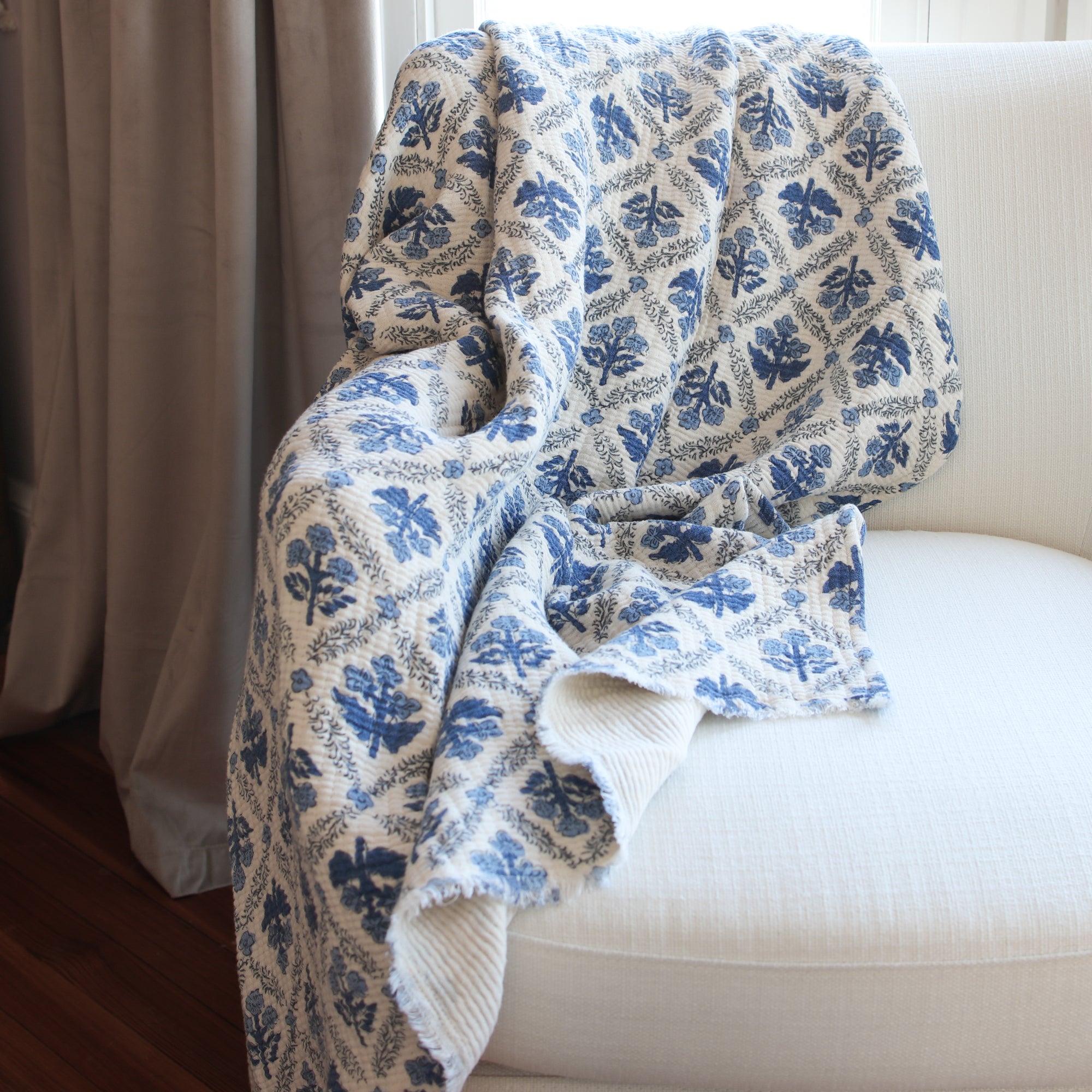 Blue Lattice Floral Pattern Throw