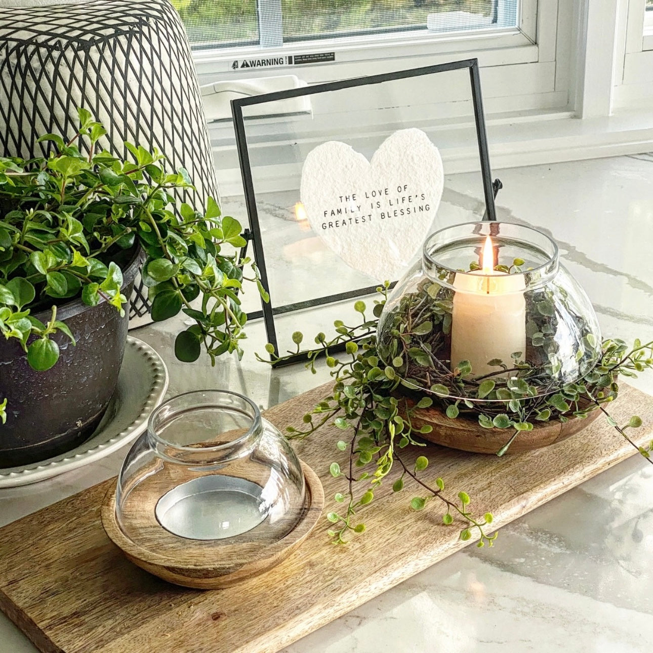 Dimensions of the Set of 2 Wood and Glass Candle Holders, highlighting the sizes for both large and small options.