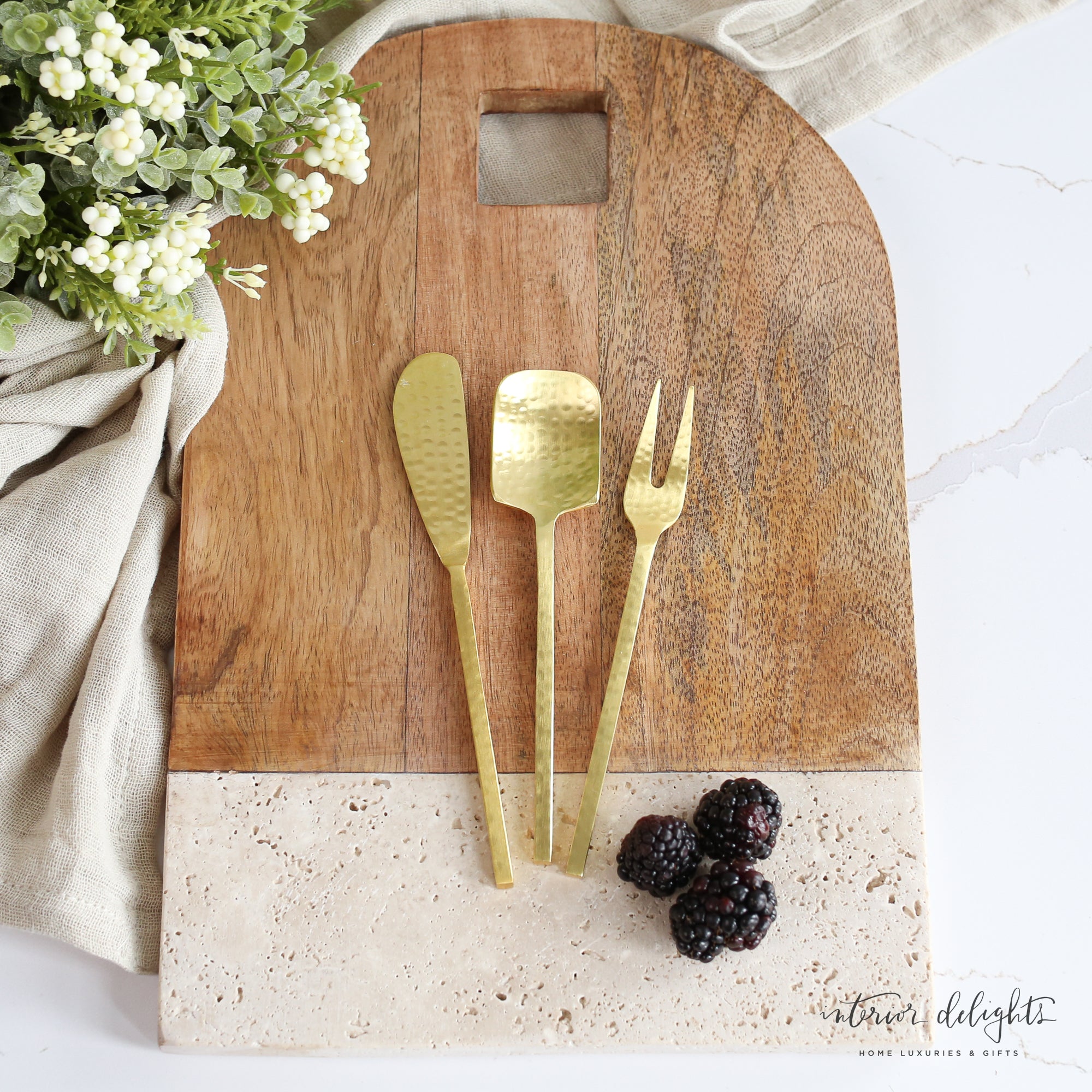 Hammered Stainless Steel Appetizer Utensils Set of 3 with Drawstring Bag - Perfect for cheese boards and elegant appetizers.