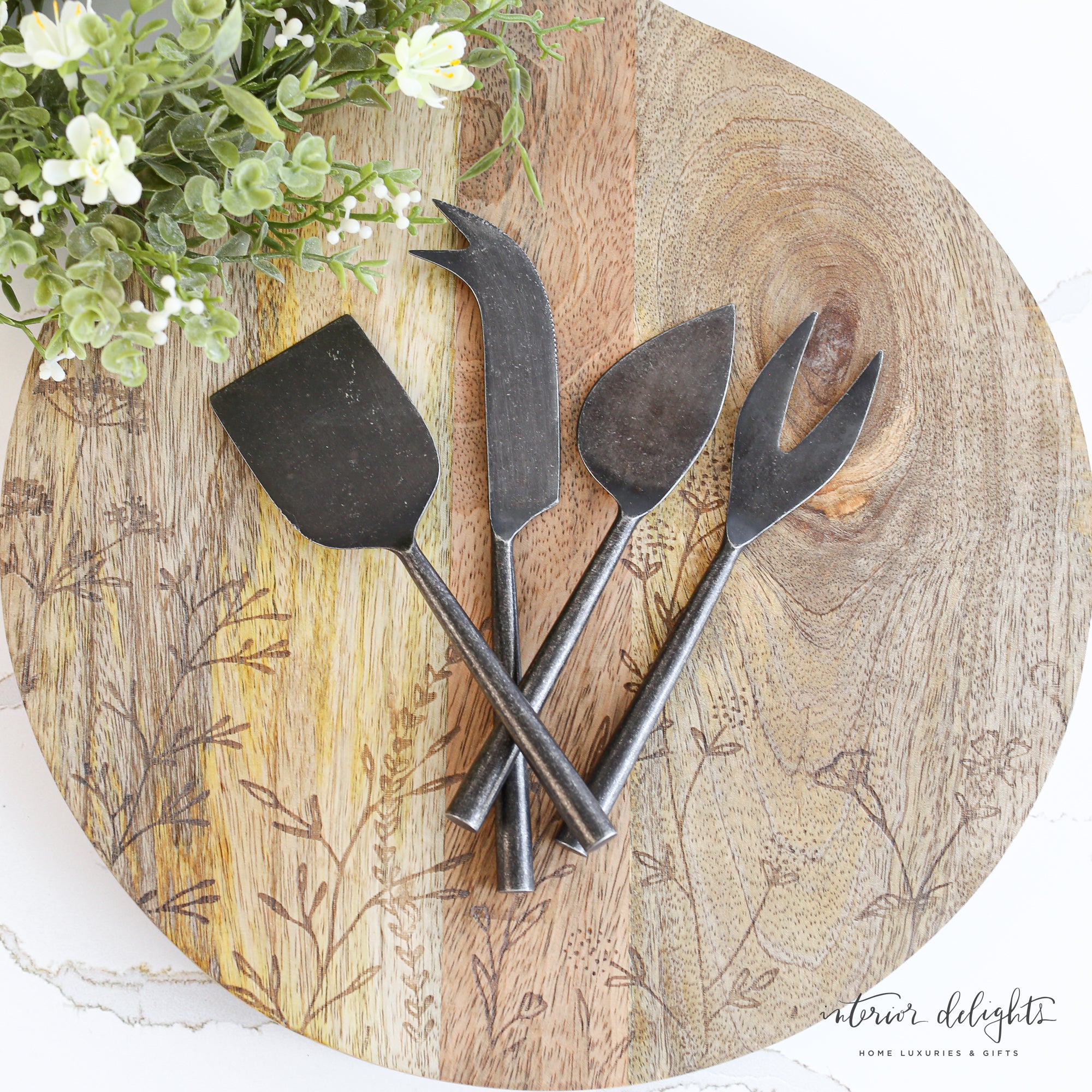 Tides Cheese Knives - Set of 4- Black or Gold