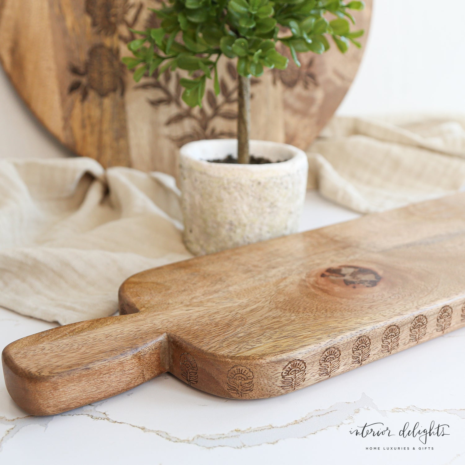 Elegant Long Board with Engraved Edge, highlighting the gorgeous wood finish and artistic details, ideal for enhancing your dining experience.