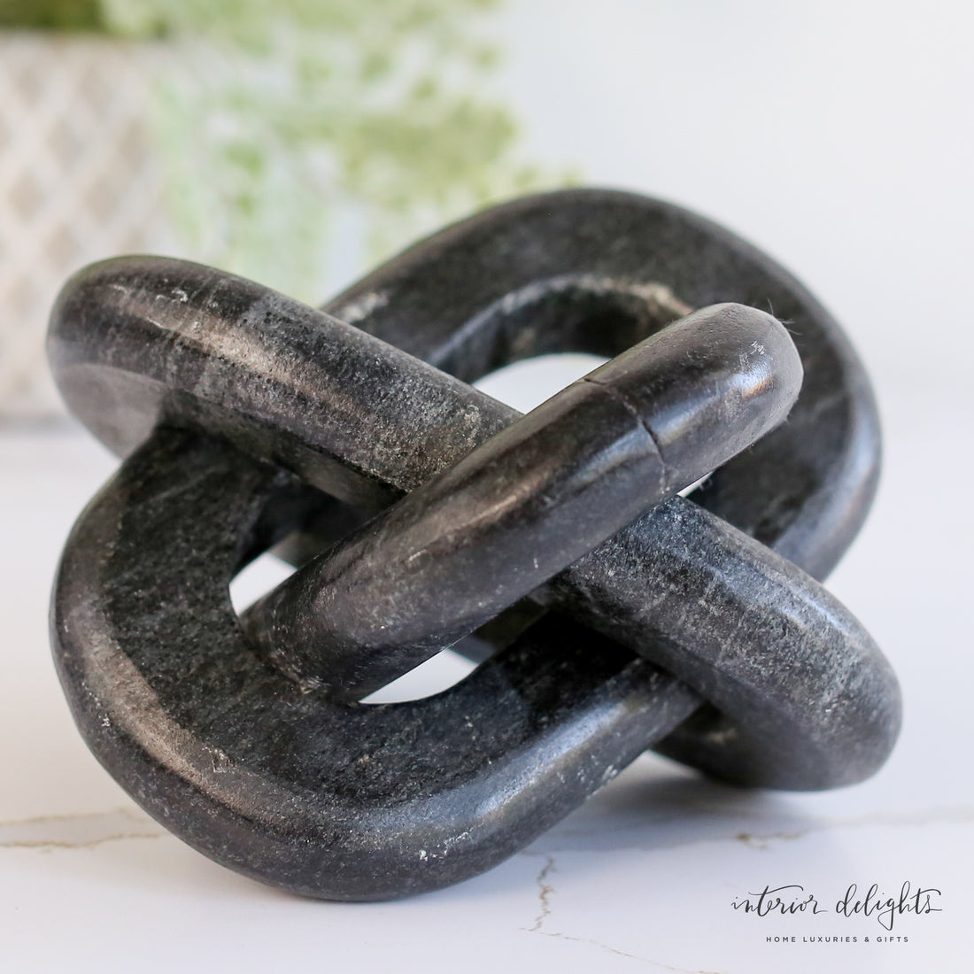 Black Marble Knot