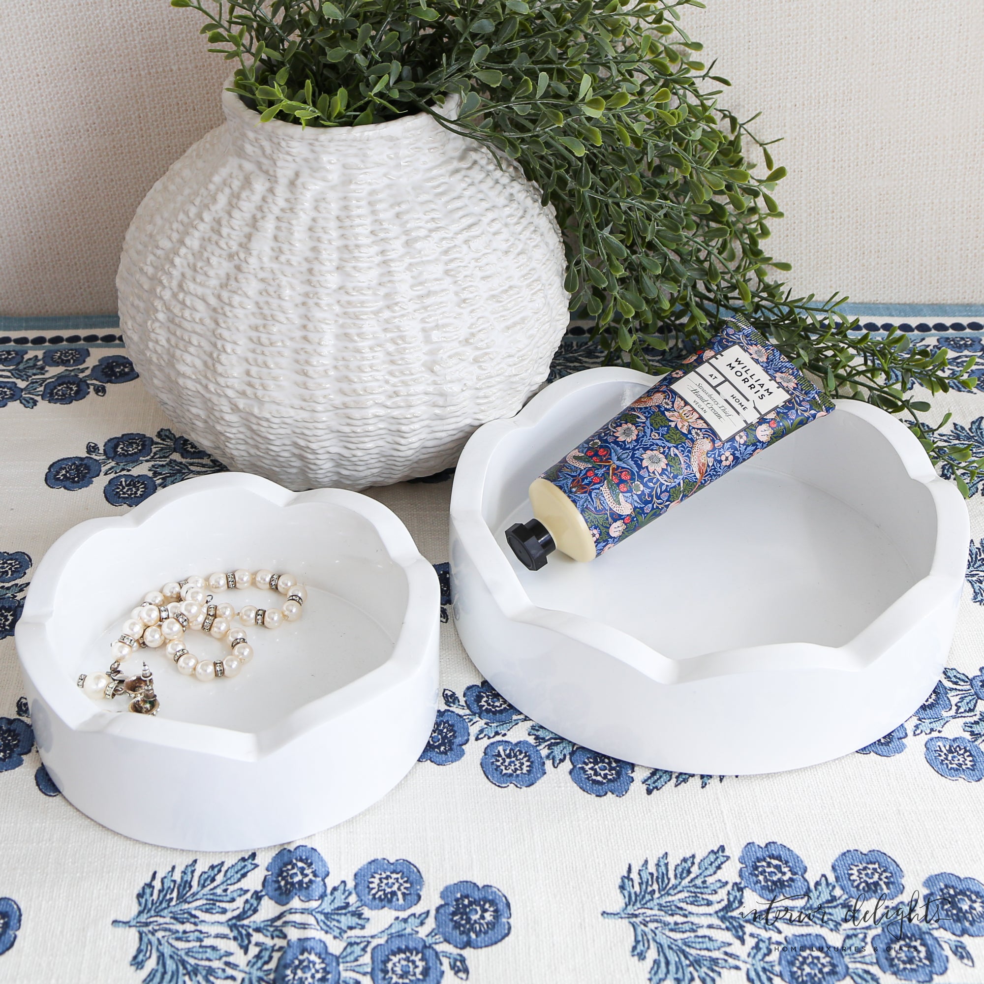 Mini Scalloped Tray Set