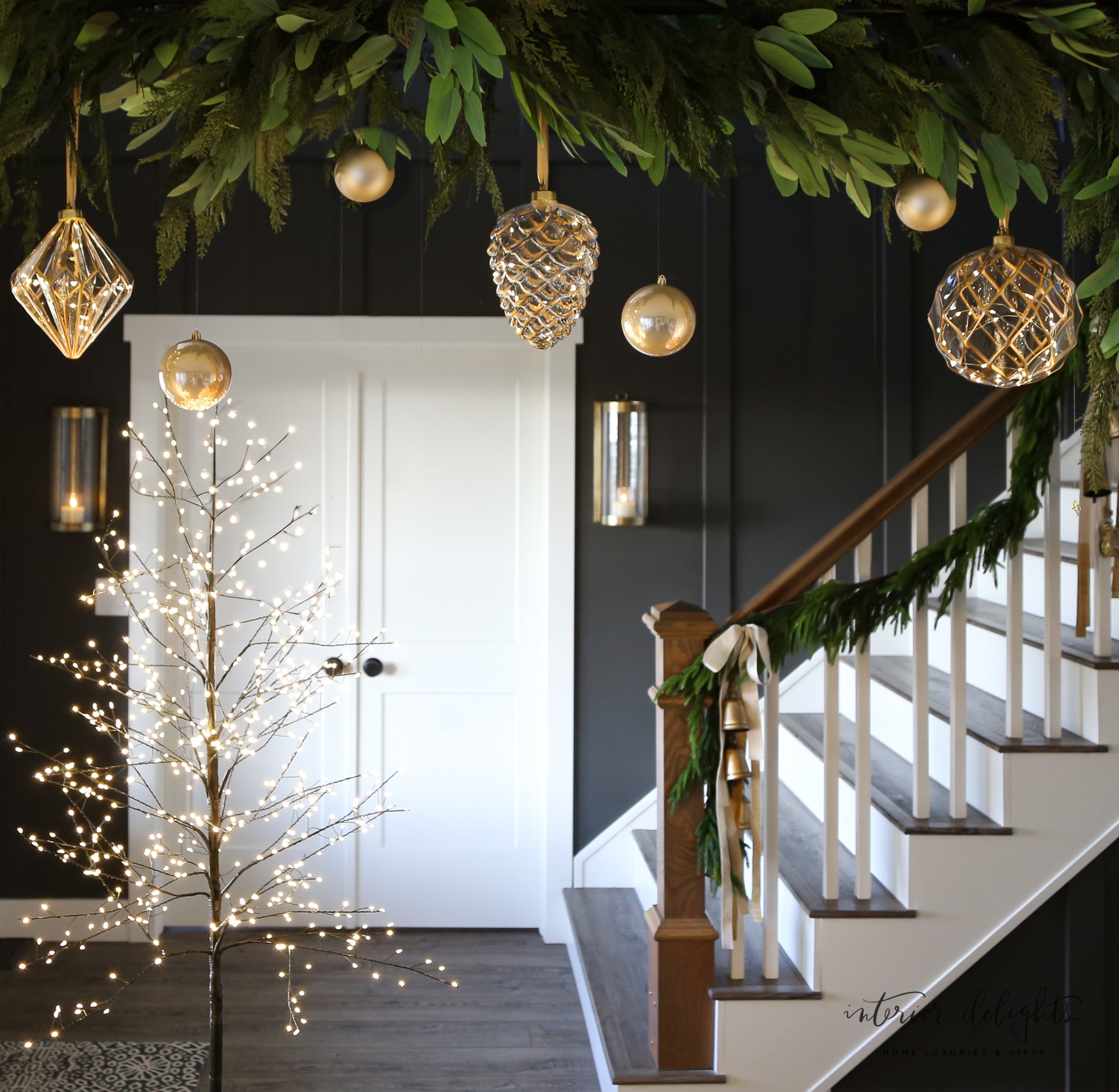 Etched Glass LED Individual Ornament in Round shape, featuring warm lights for holiday decor.