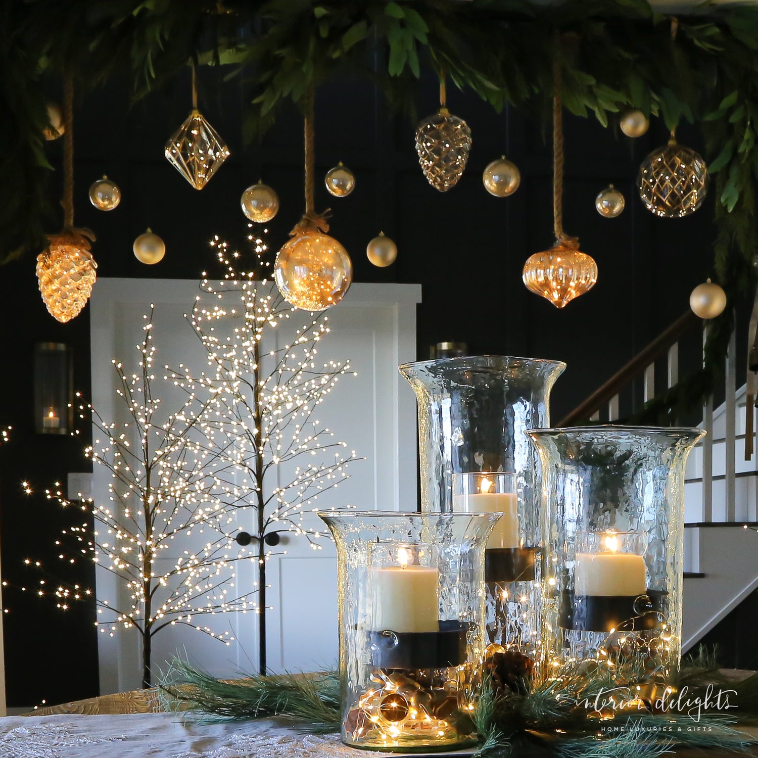 Majestic Illuminated Ensemble: 4 garlands + 6 Lighted Ornaments + Remote + 10 ball ornaments