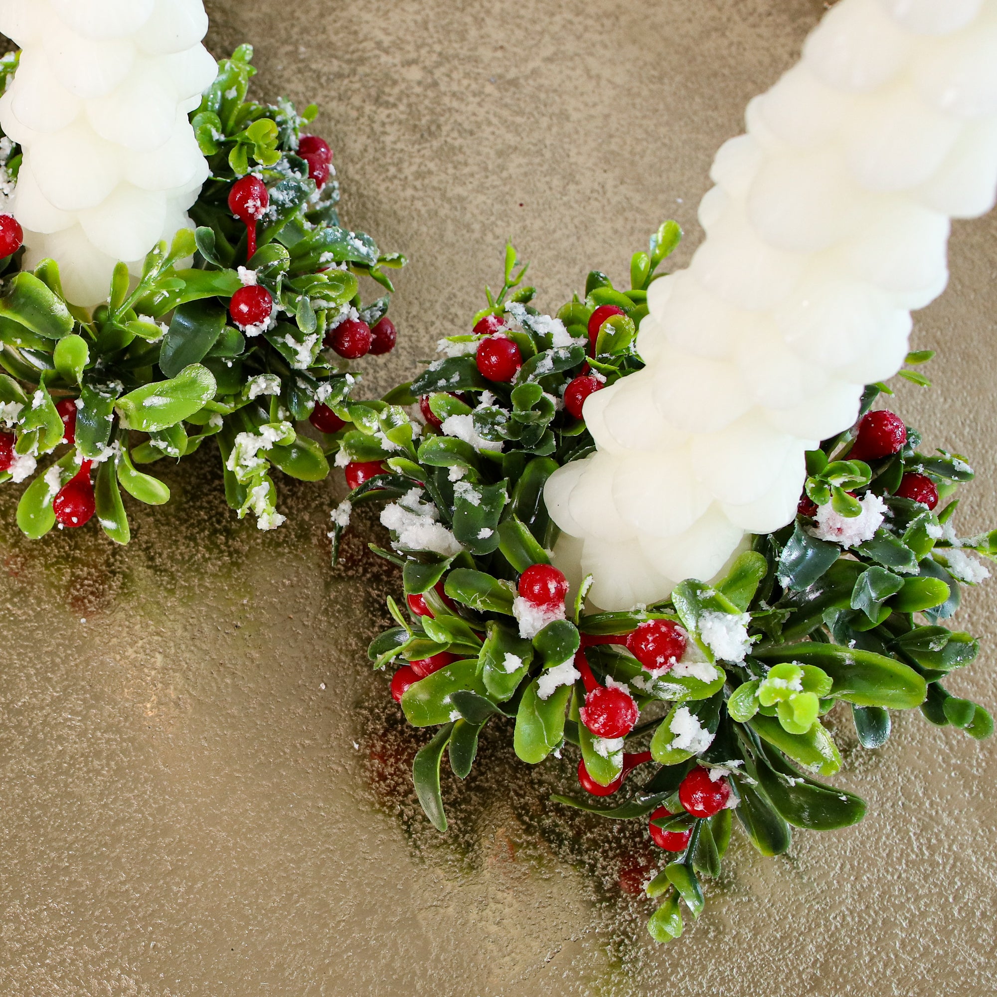 4.5" Snowy Boxwood and Berry Taper Sized Candle Ring