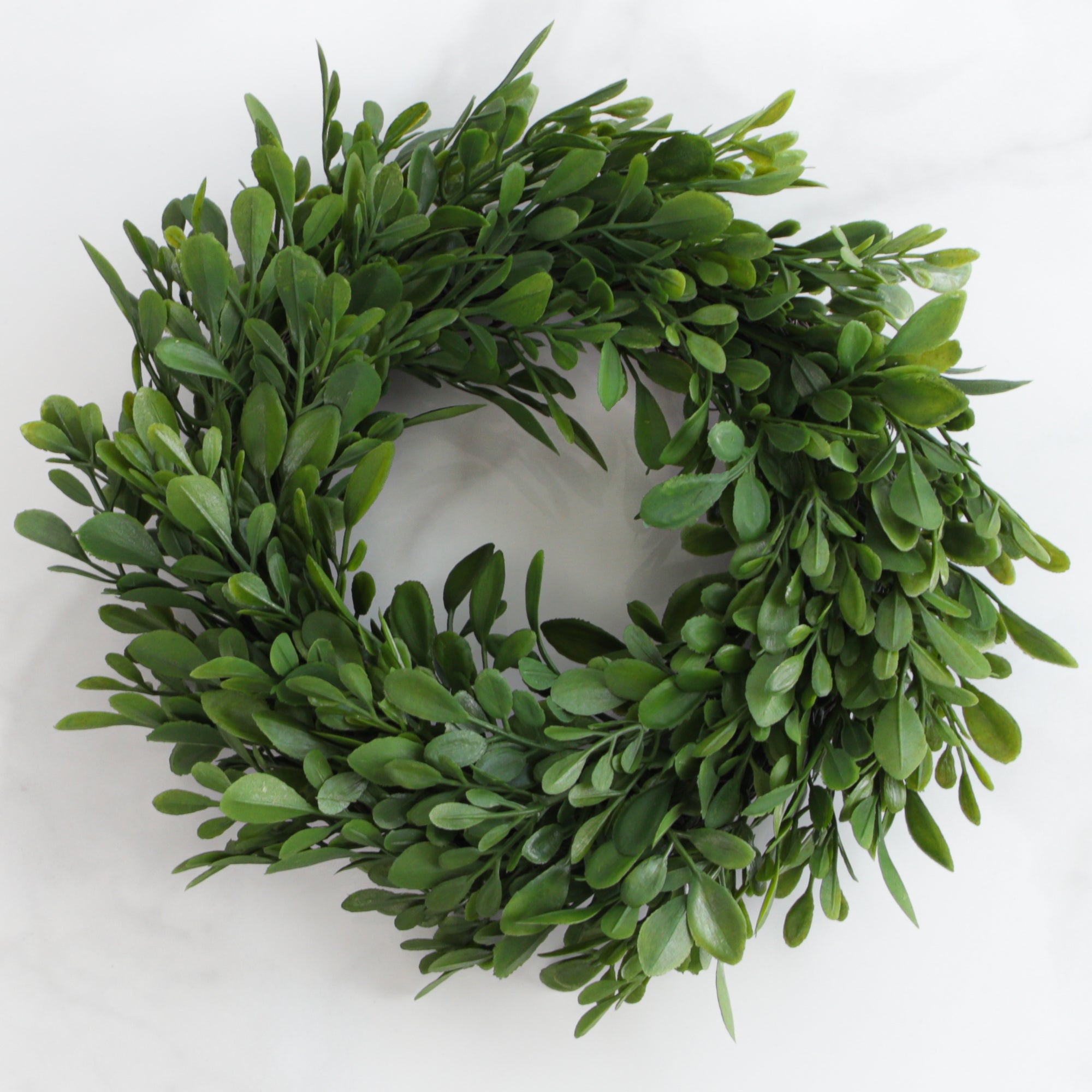 9" Boxwood Candle Ring