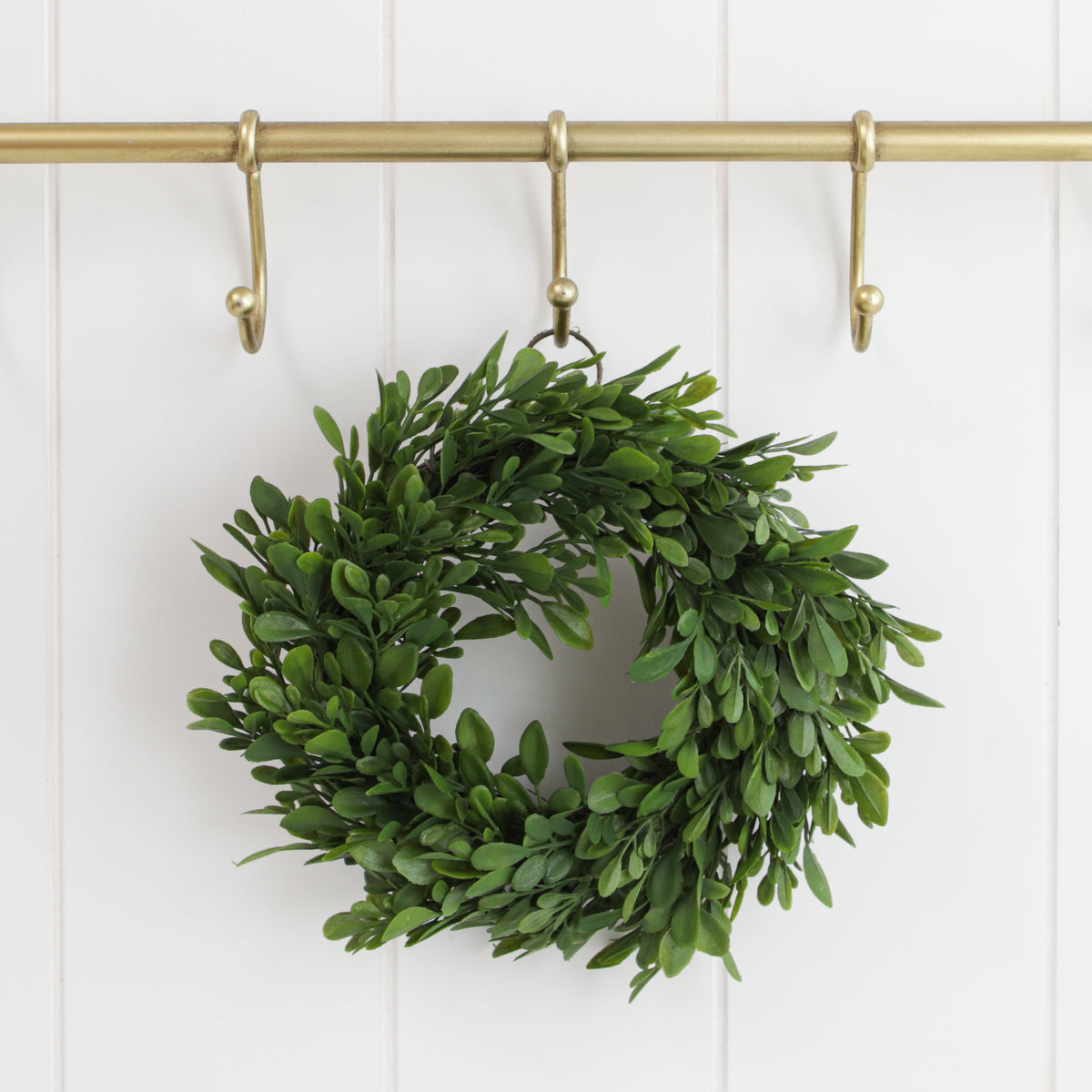9" Boxwood Candle Ring