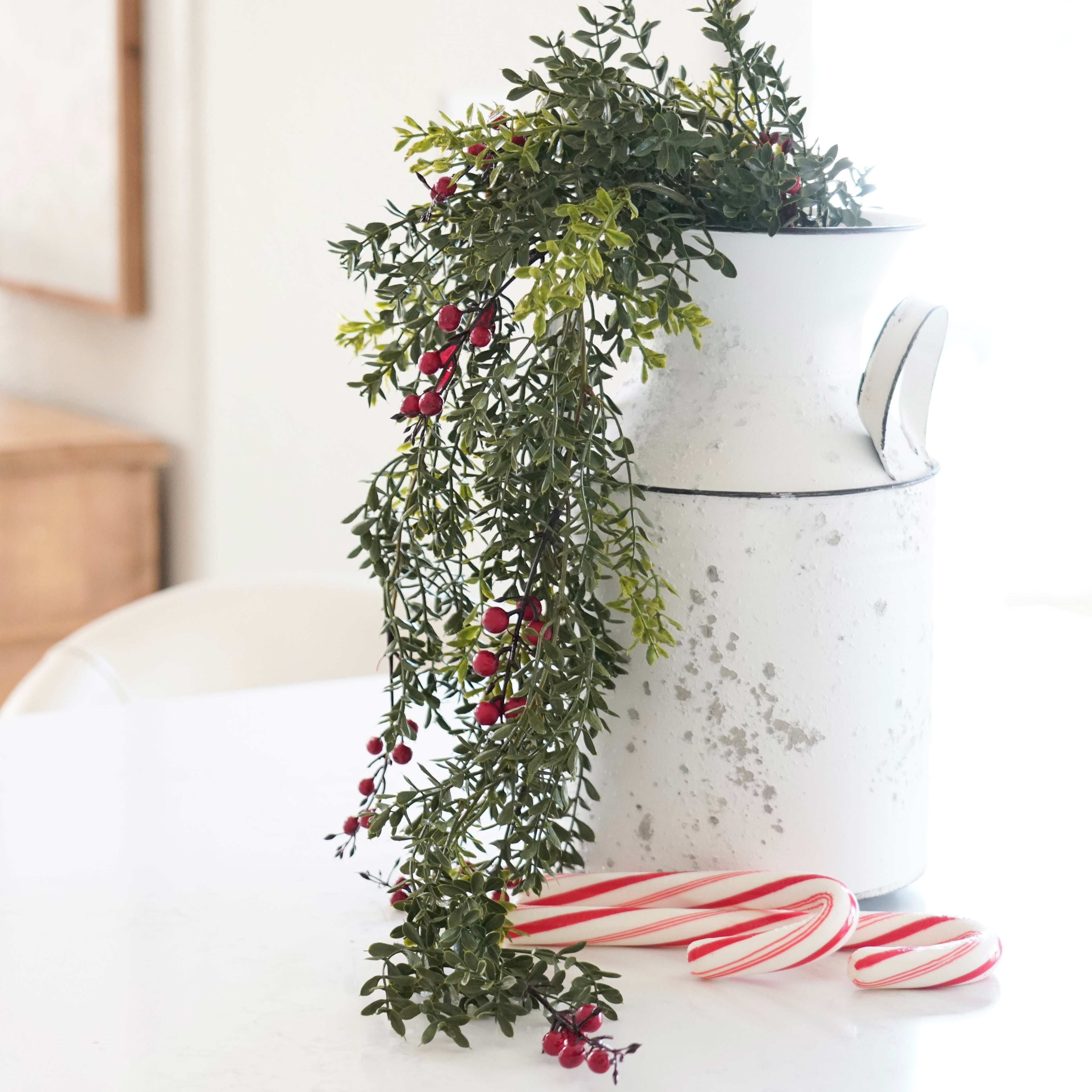 32" Draping Boxwood with Berries
