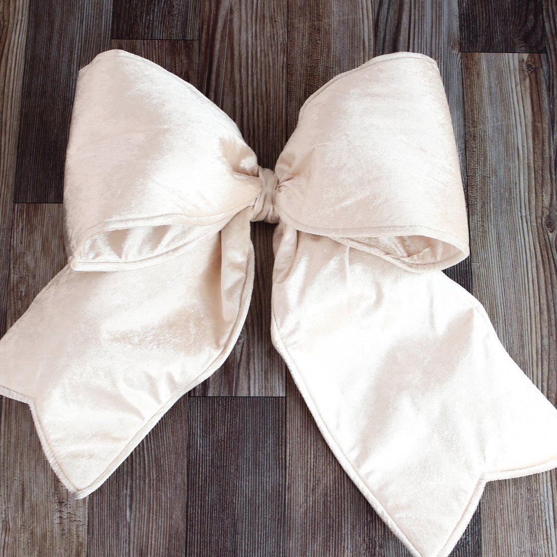 Large Champagne Outdoor Velvet Bow