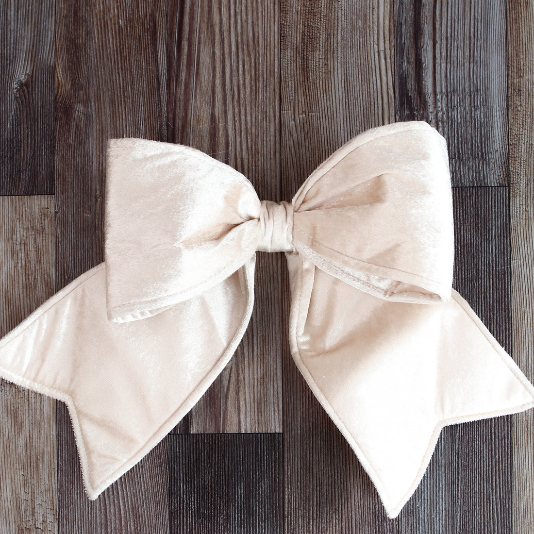 Small Champagne Outdoor Velvet Bow