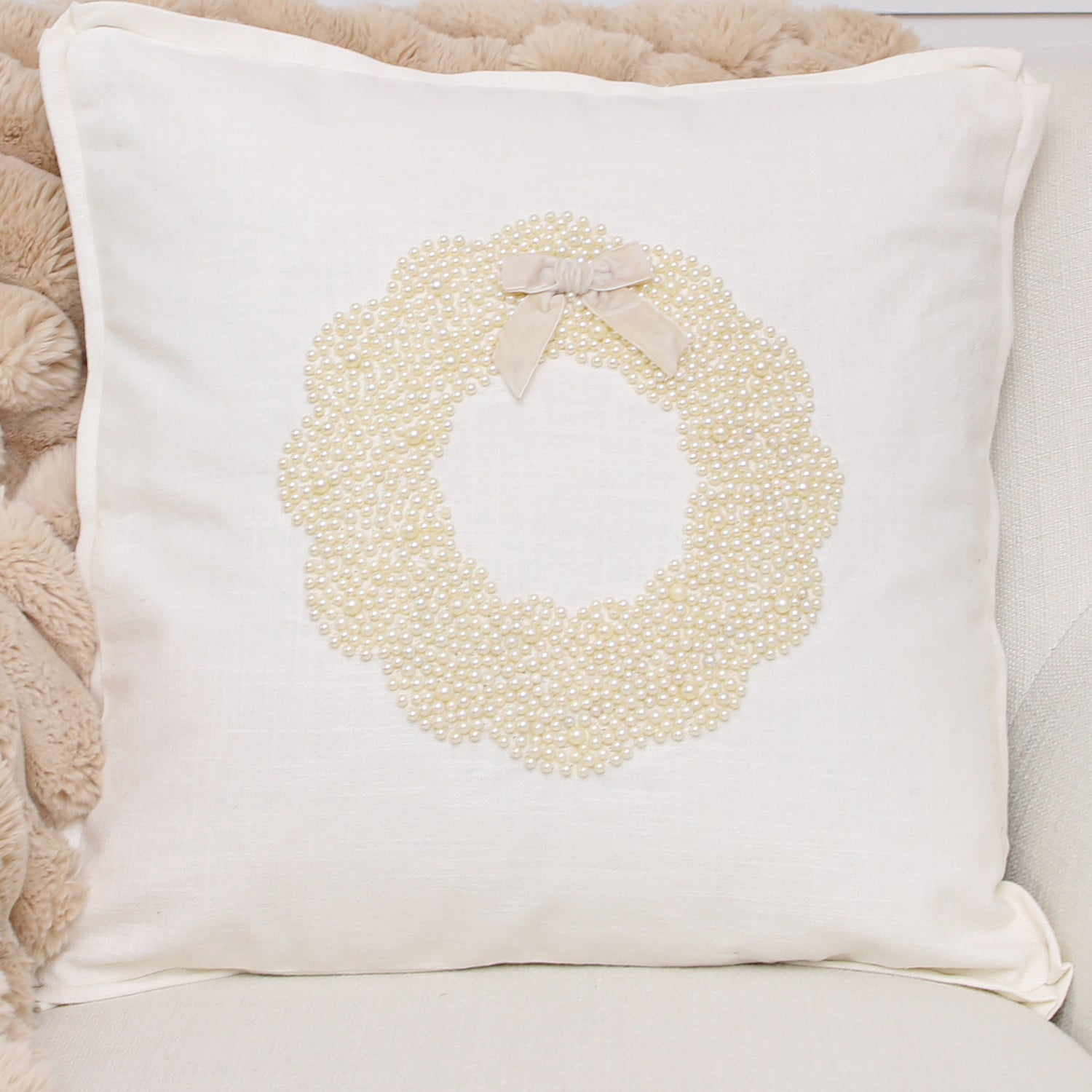 Christmas Wreath Pearl Pillow