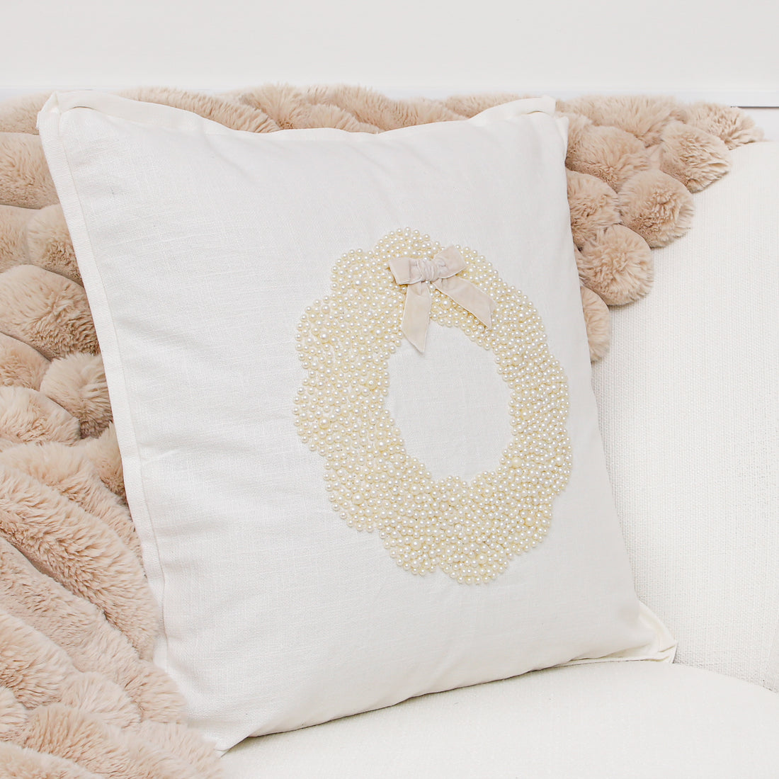 Christmas Wreath Pearl Pillow