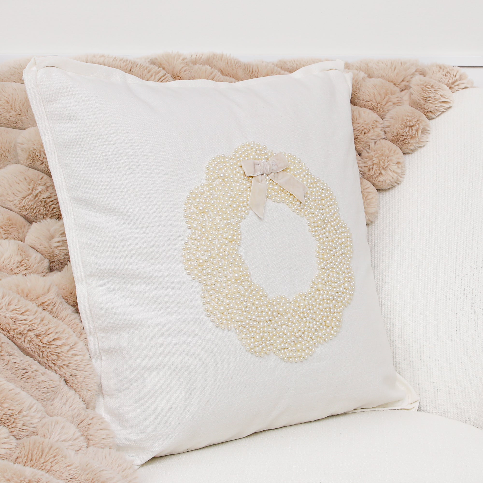 Christmas Wreath Pearl Pillow