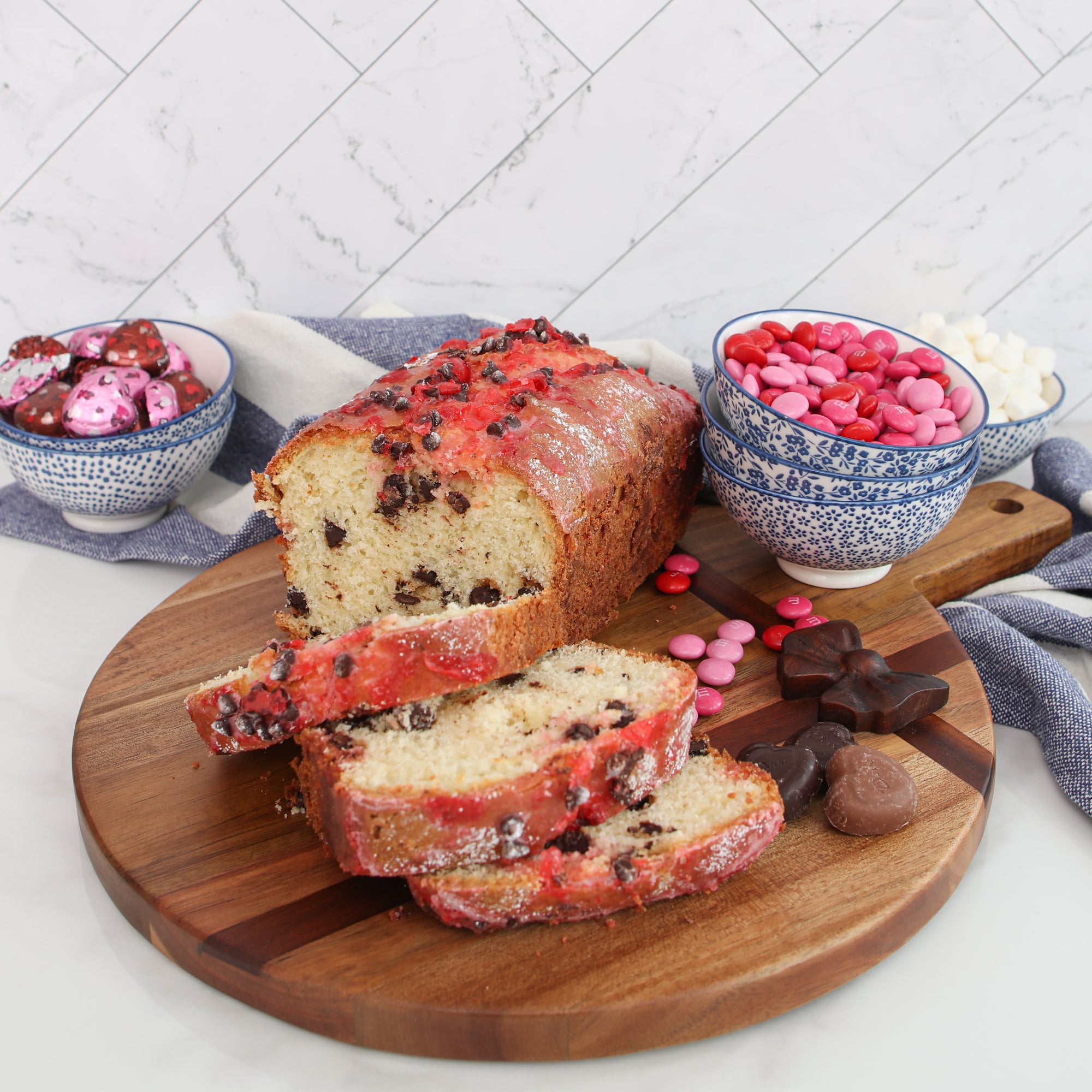 Round Acacia Board with Bow - Interior Delights