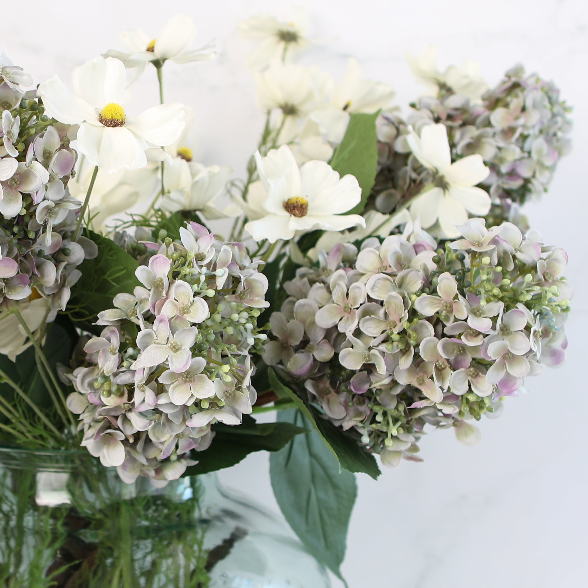 34" Lavender Hydrangea Stem - Interior Delights