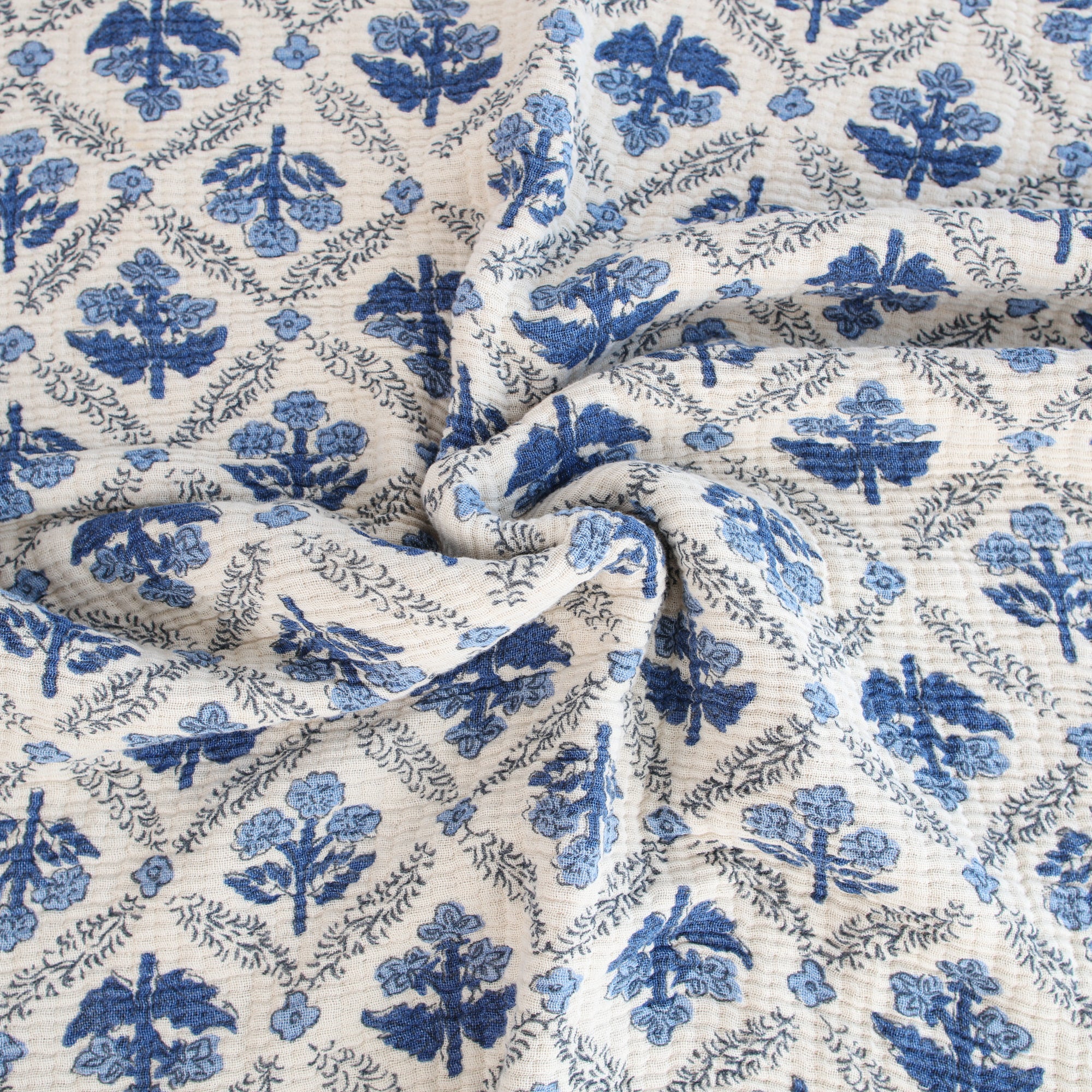 Blue Lattice Floral Pattern Throw
