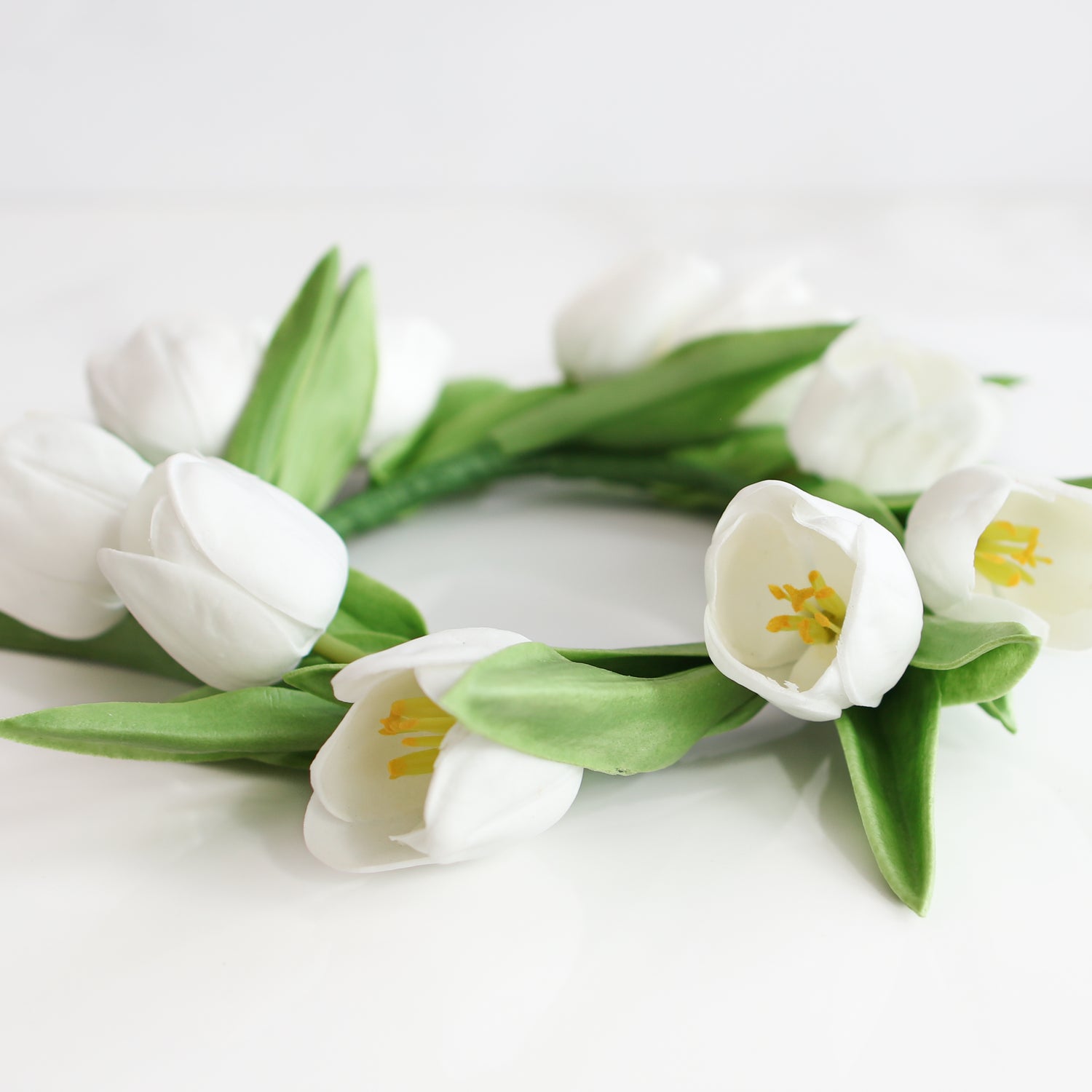 11" White Tulip Candle Ring - Interior Delights