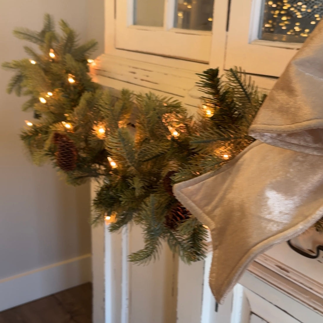 9-Foot Pre-Lit New England Pine Garland with Cones &amp; Clear Lights
