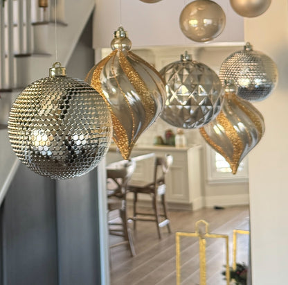 DOORBUSTER Jumbo Ornament 7 Pack