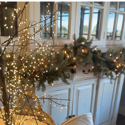 9-Foot Pre-Lit Warm Glow Pre Lit Garland with Pinecones