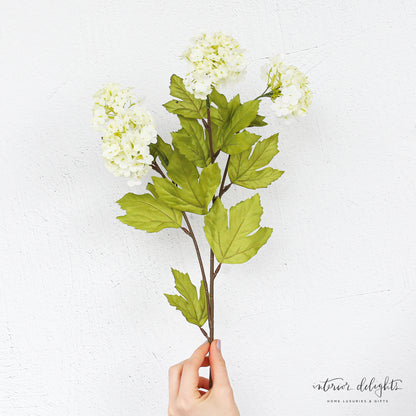 The Knot Curated Set: Cream Knot Vase + 6 Snowball Sprays