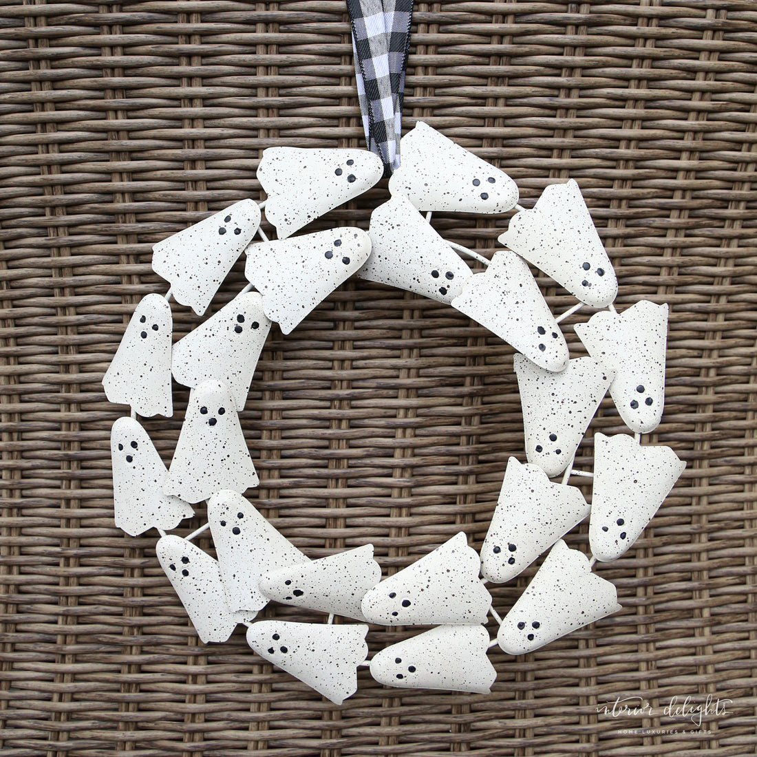 16 inch Ghost Wreath