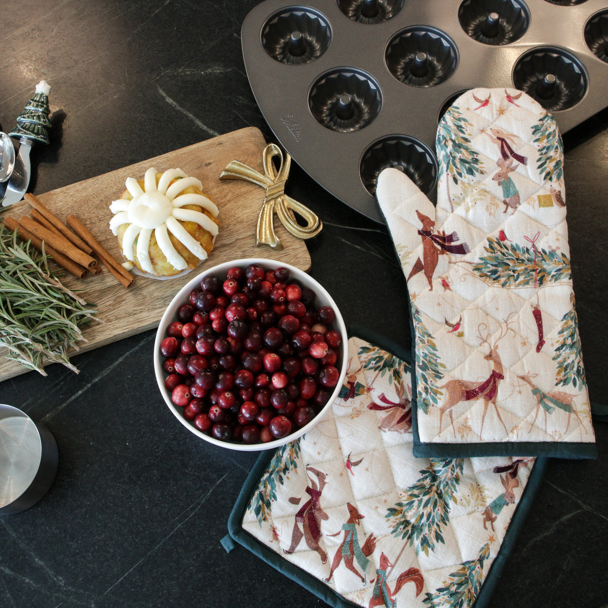 Woodland Creatures Oven Mitt and Pot Holder Set