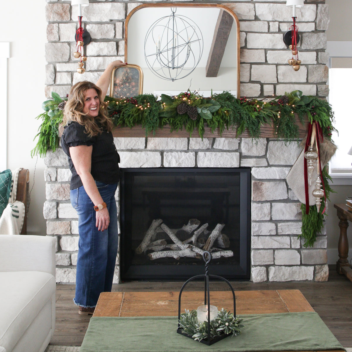 Antique Gold Arched Frame with Christmas Tree Print