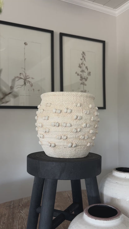 Cream Knot Vase-SOLD OUT FOR SEASON