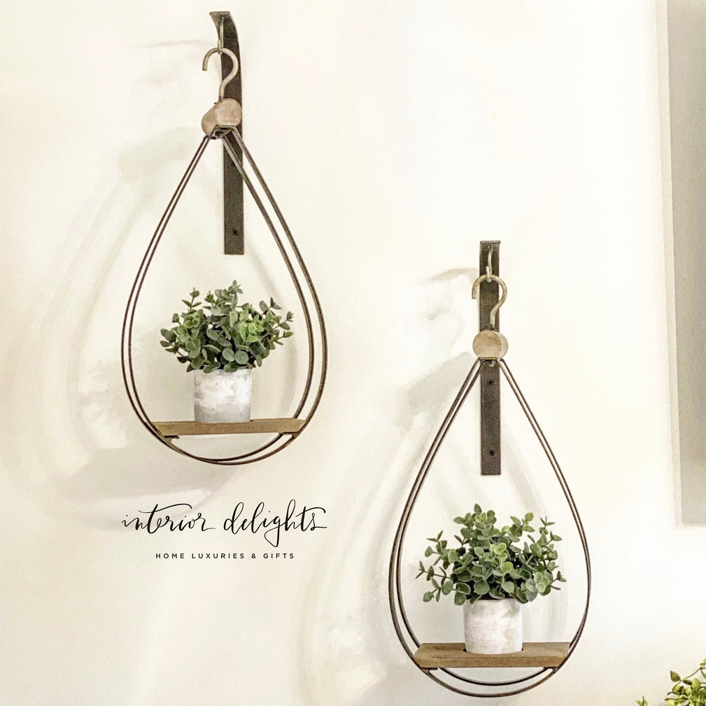 Set of 2 Teardrops + 2 Potted Boxwood